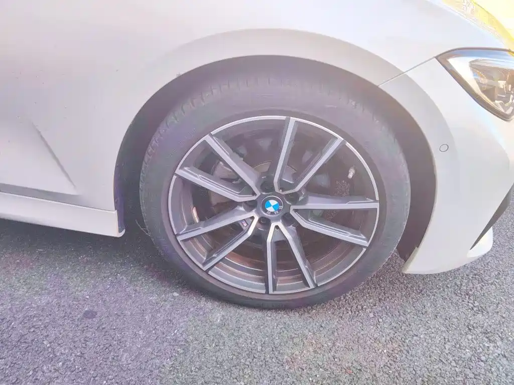 BMW 3 Series — миниатюра 24