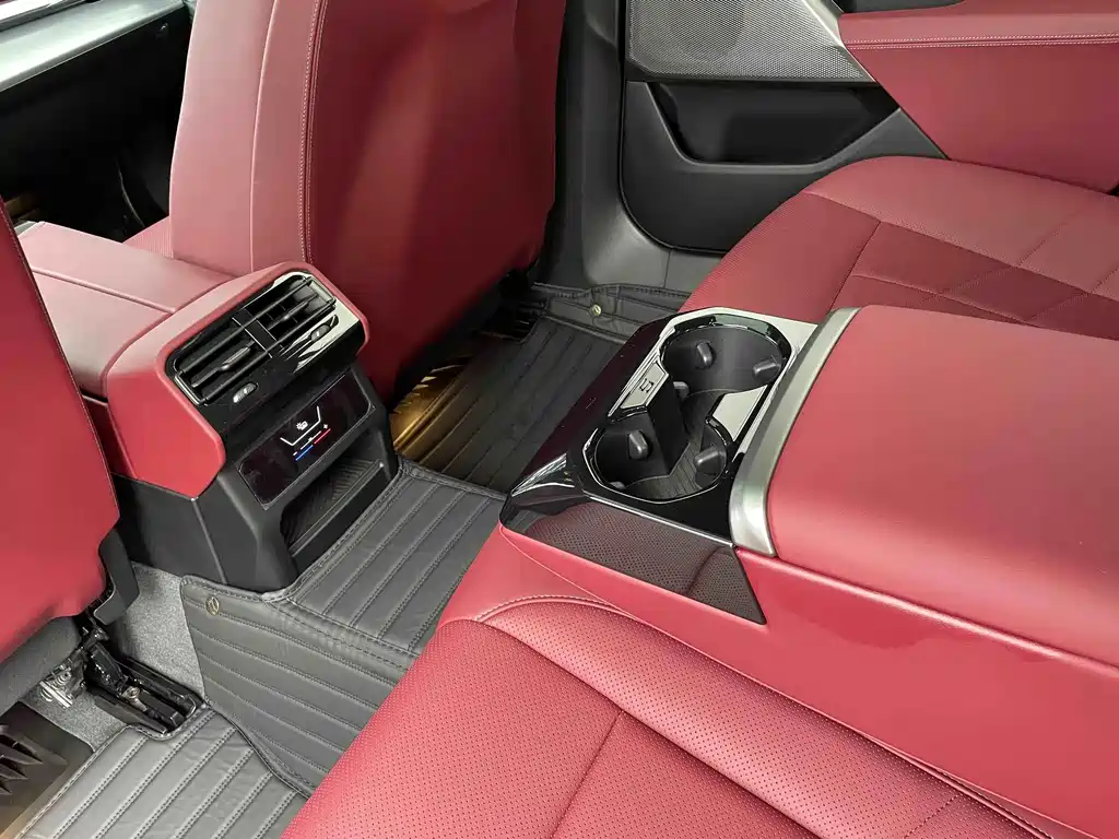 BMW 5 Series — миниатюра 15