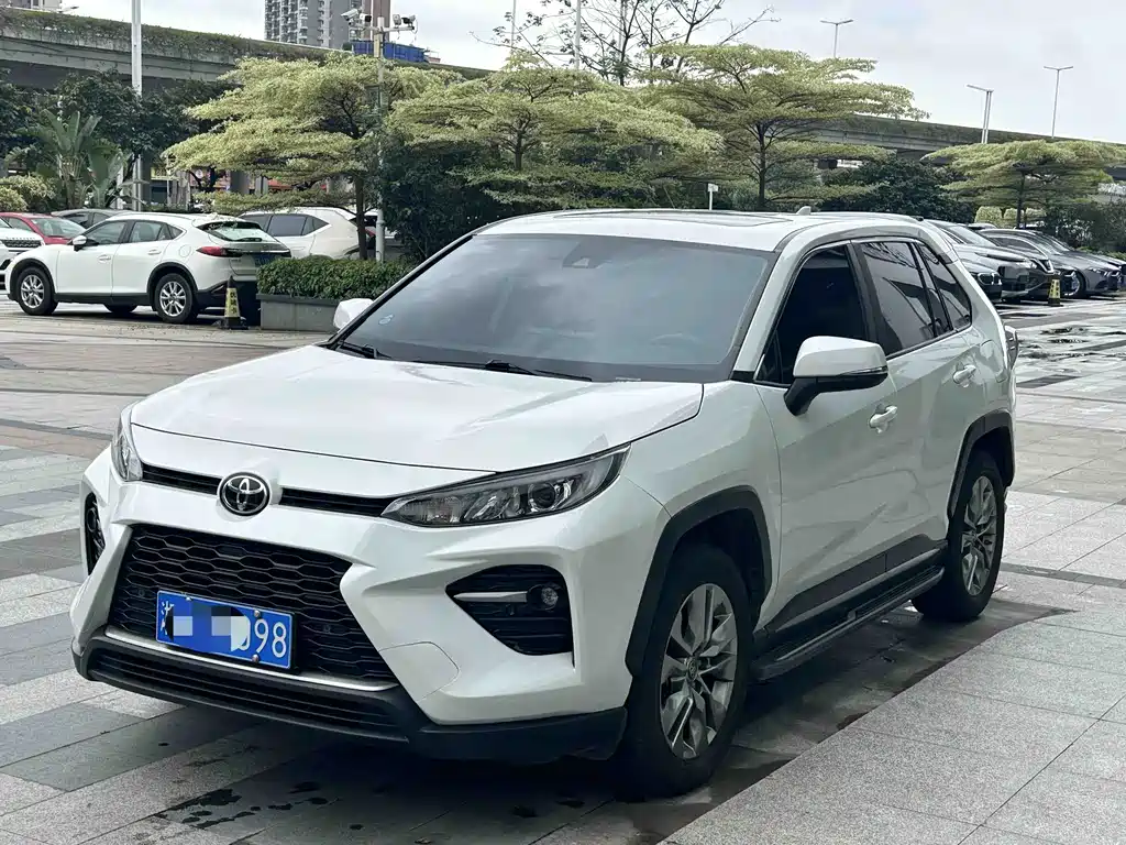 Купить Toyota Wildlander
