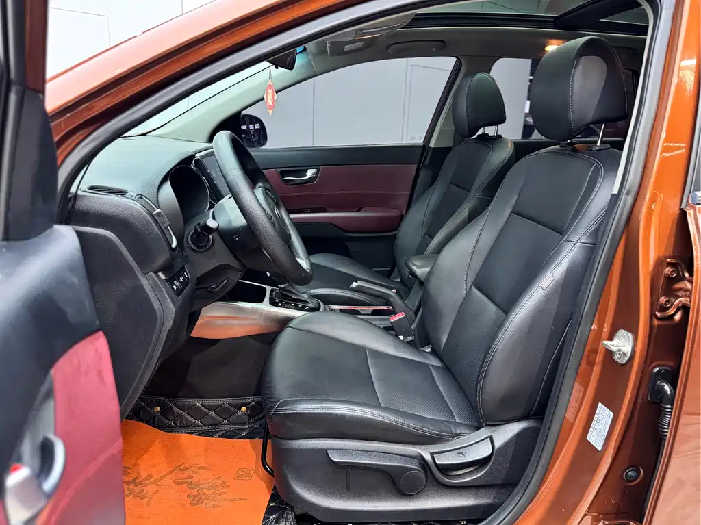 Kia KX3 2015 1.6L AT DLX