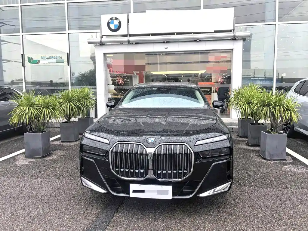 BMW 7 SERIES