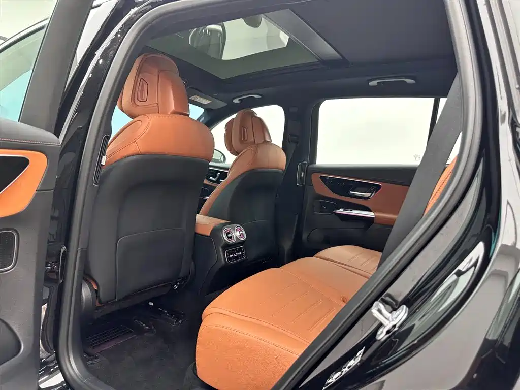 Mercedes-Benz GLC 2025 Черный из Китая, фото 2