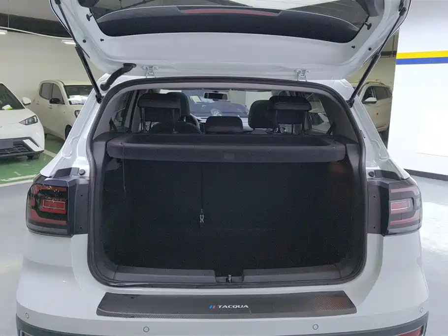 VOLKSWAGEN EXPLORING THE SHADOW