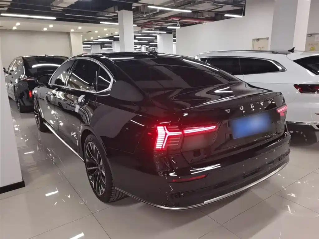 Volvo S90 2026 B5 Luxury