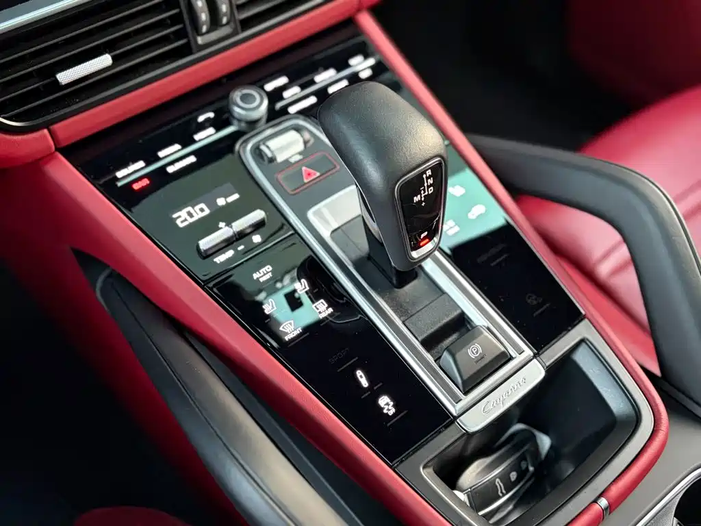 Porsche Cayenne — миниатюра 25