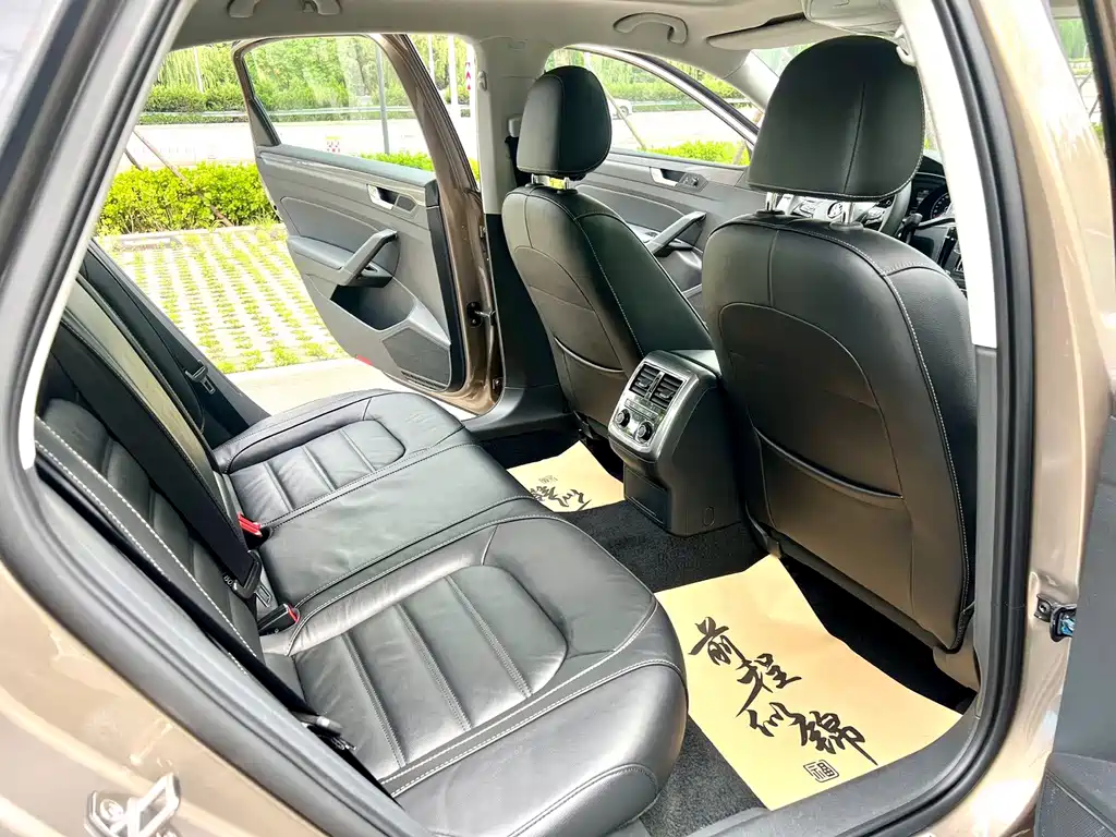 Volkswagen Passat — миниатюра 16