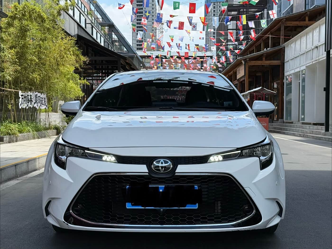 Toyota Levin 1.2 л 2022 г. Белый, пробег 10000 км