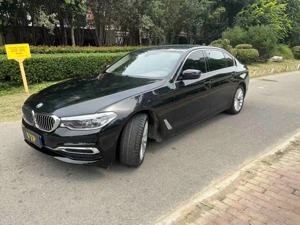 BMW 5 Series — миниатюра 2