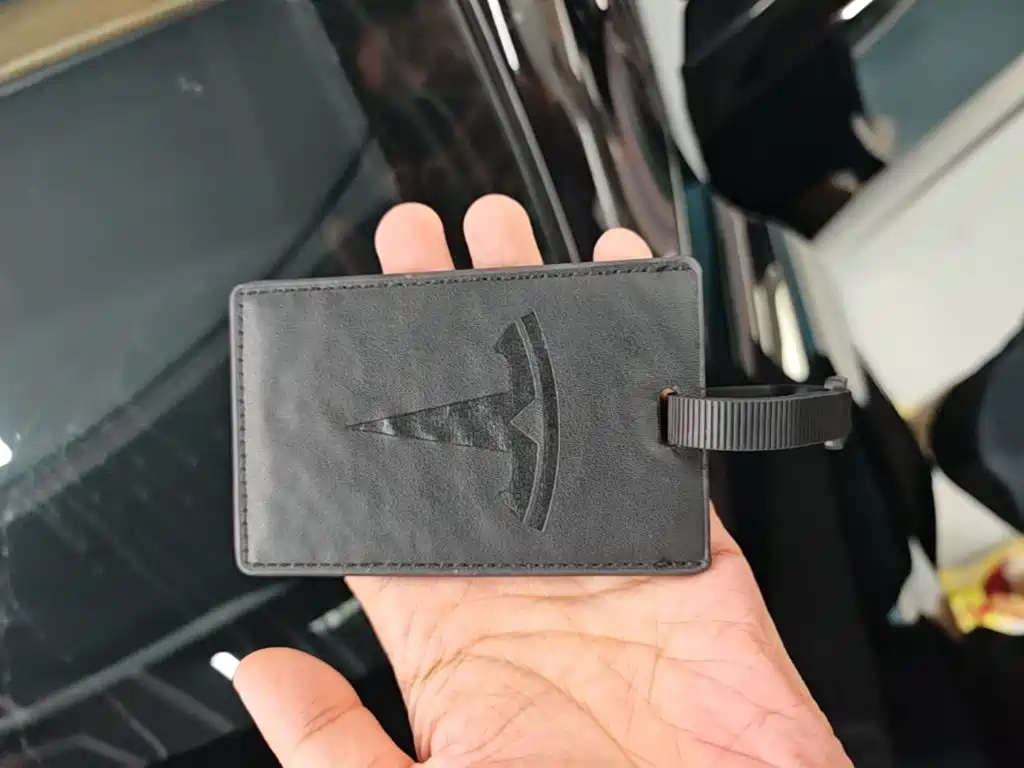 Tesla Model 3 — миниатюра 9