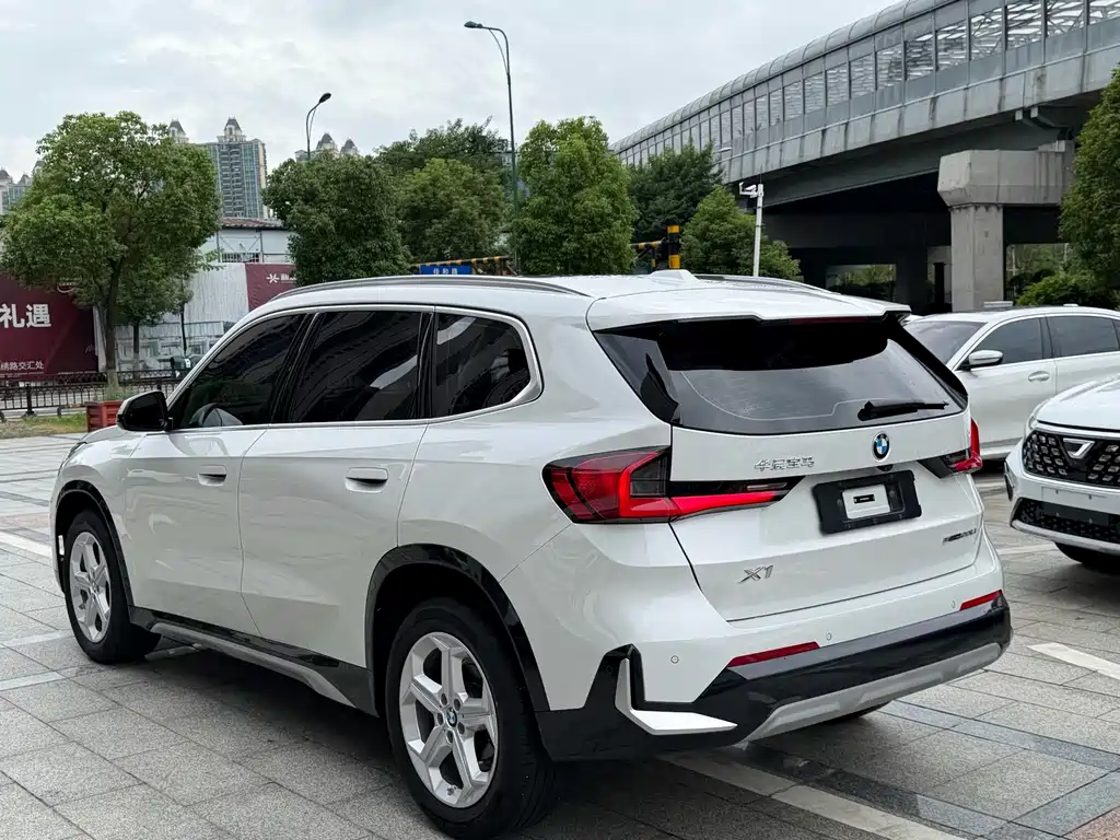 BMW X1 — миниатюра 11