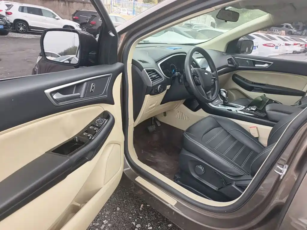 Ford Edge — миниатюра 16