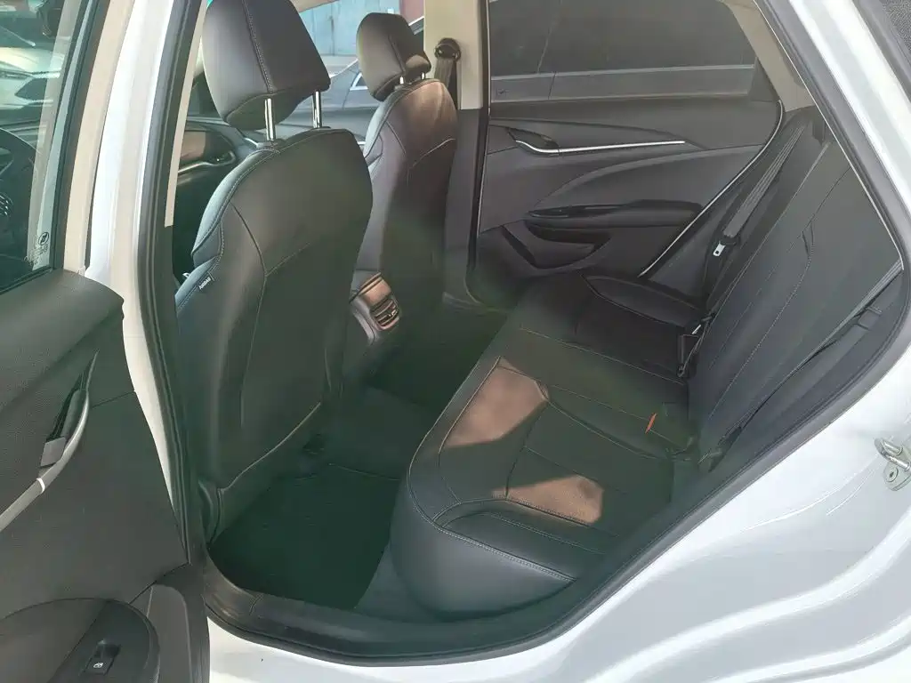 Buick Excelle — миниатюра 20