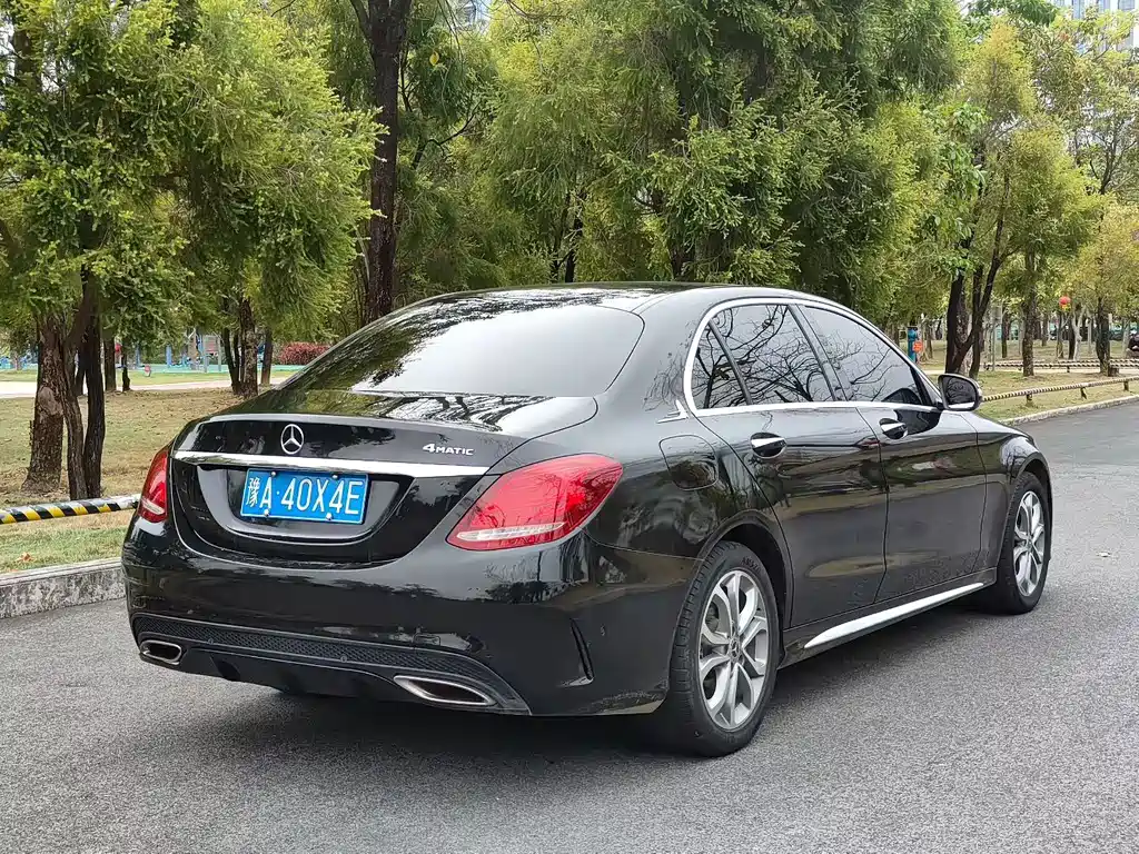 Mercedes-Benz C-Class — миниатюра 4