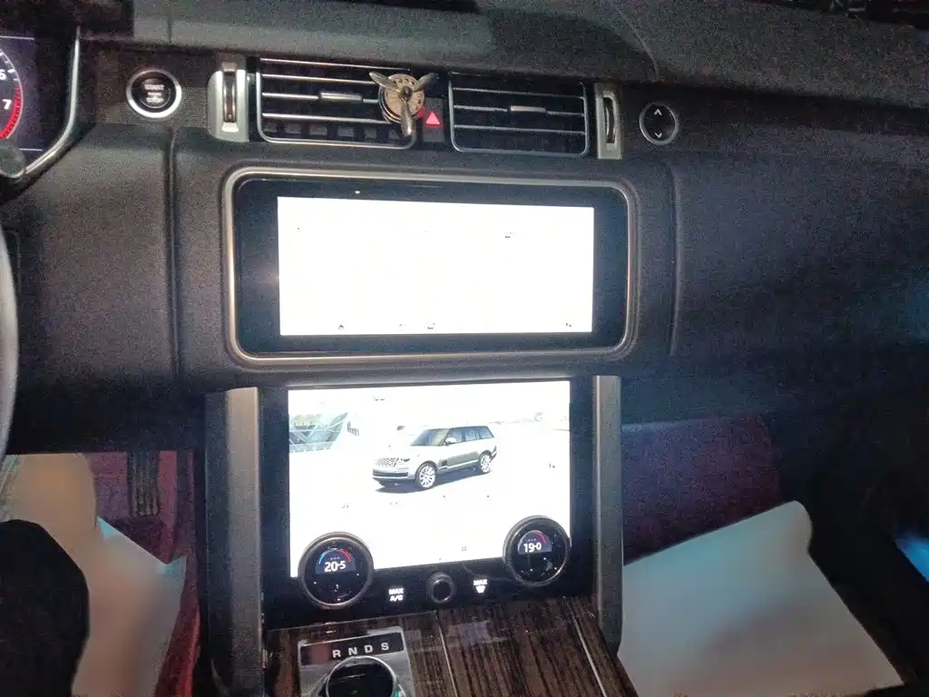 Land Rover Range Rover — миниатюра 6