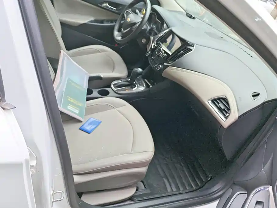 Chevrolet Cruze — миниатюра 8