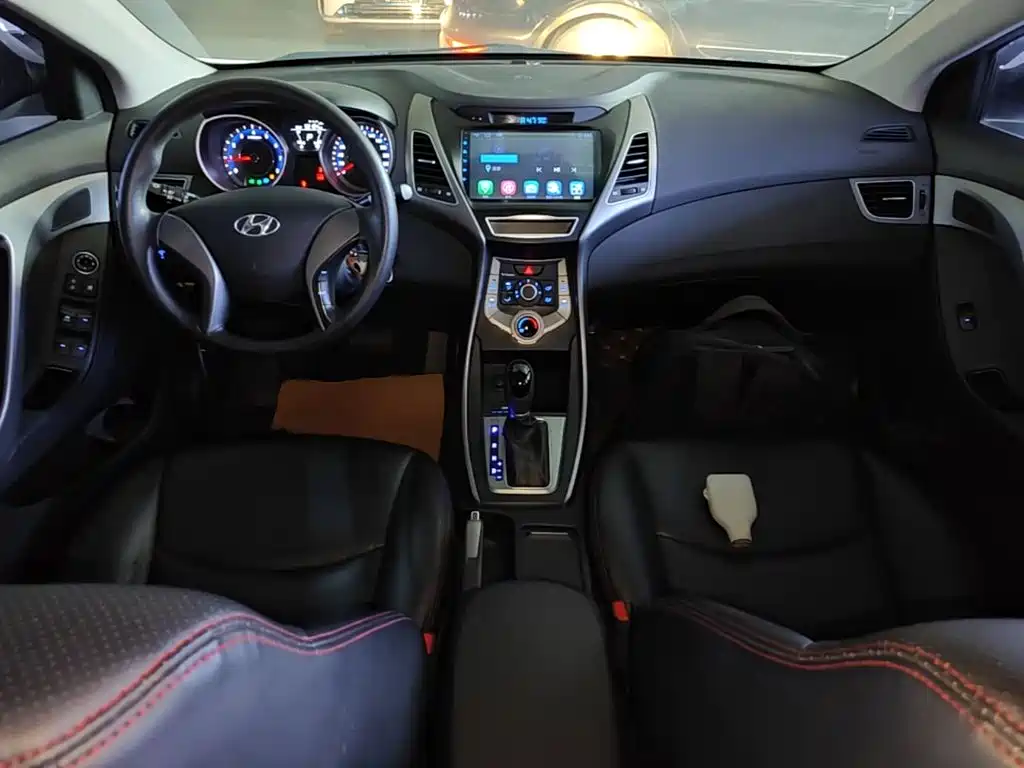 Hyundai Elantra Langdong — миниатюра 10