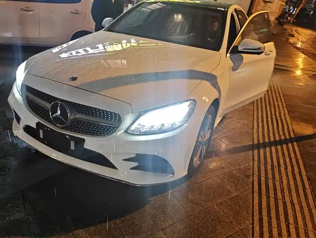 MERCEDES BENZ C CLASS