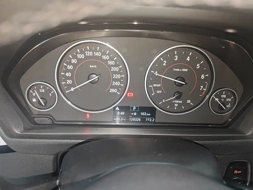 BMW 3 Series — миниатюра 12