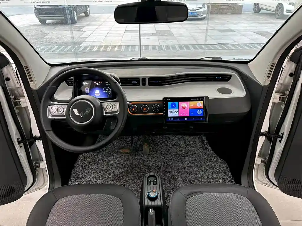 Wuling MINIEV — миниатюра 5
