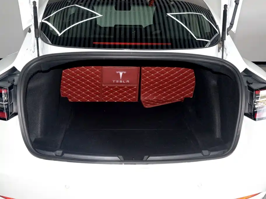 Tesla Model 3 — миниатюра 14