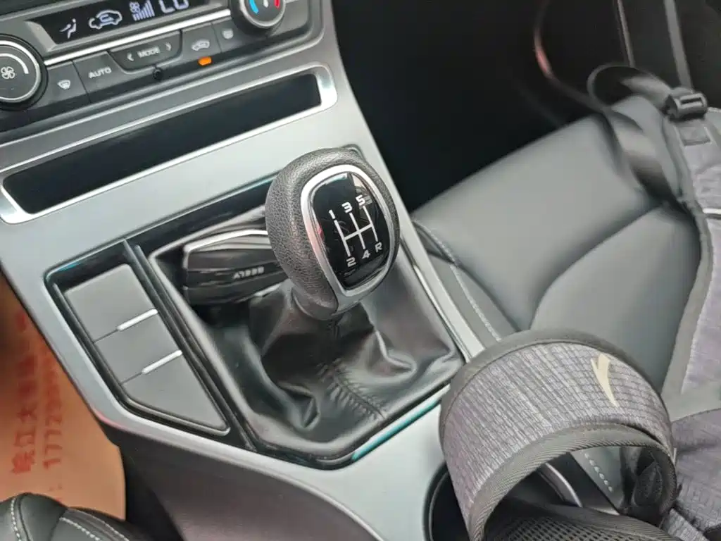 Geely Emgrand — миниатюра 14