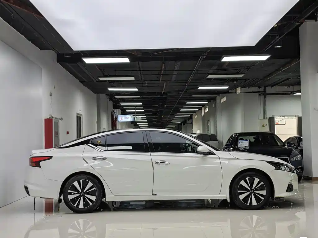 Nissan Altima 2021 2.0L XL Upper AD1