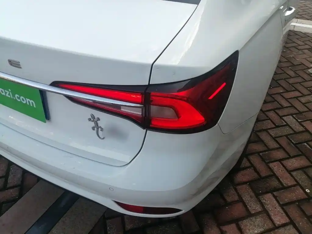 Roewe i5 — миниатюра 8
