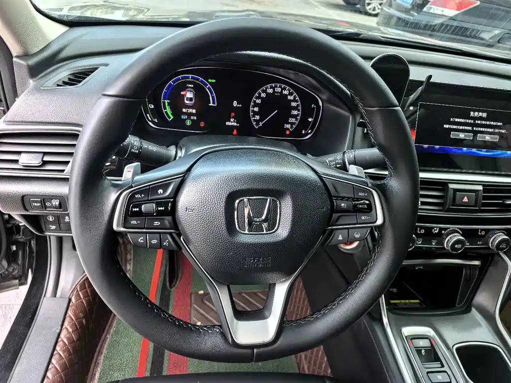 Honda Accord — миниатюра 12