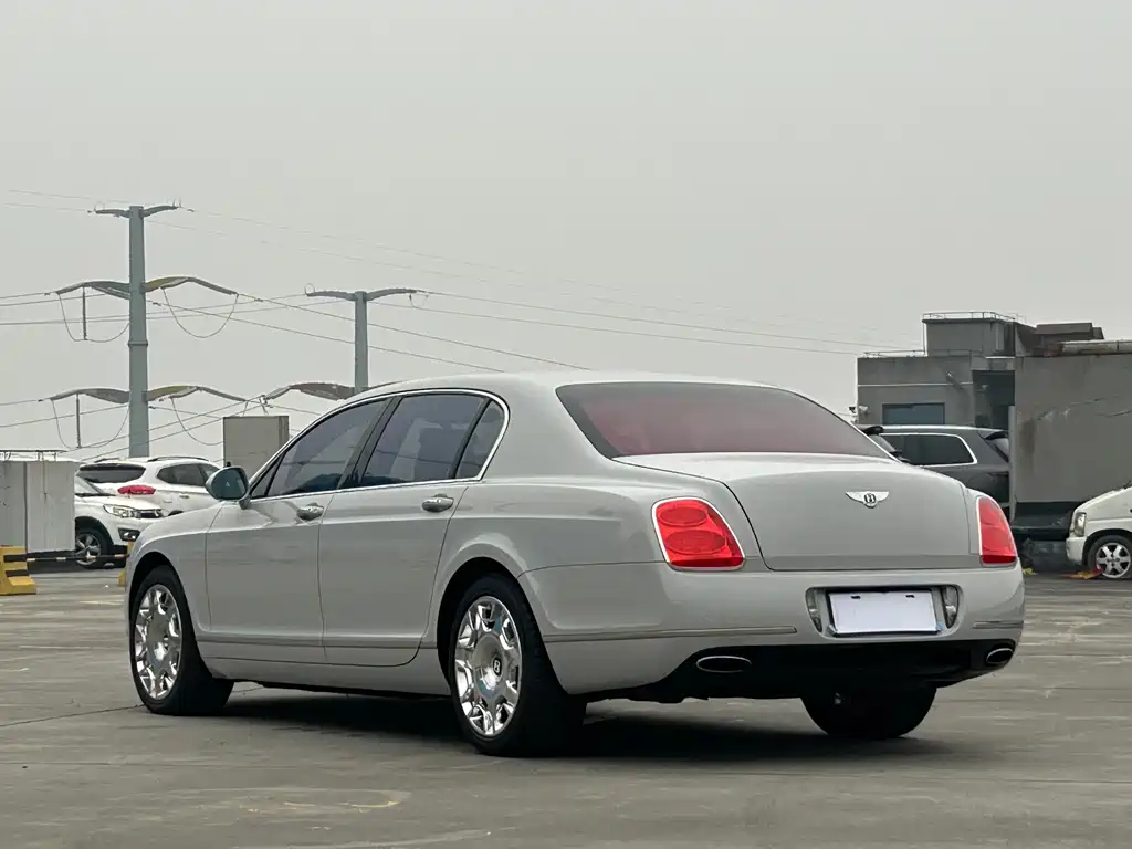 Bentley Flying Spur 2010 6.0T мест