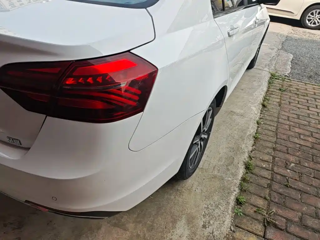 Geely Emgrand — миниатюра 8
