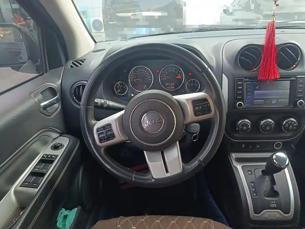 Jeep Compass (Import) — миниатюра 13