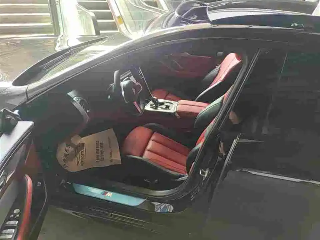 BMW 8 Series — миниатюра 7
