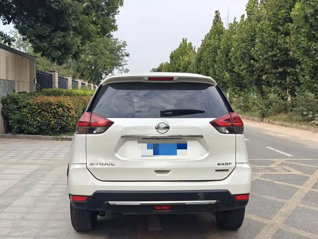 Nissan X-Trail — миниатюра 5