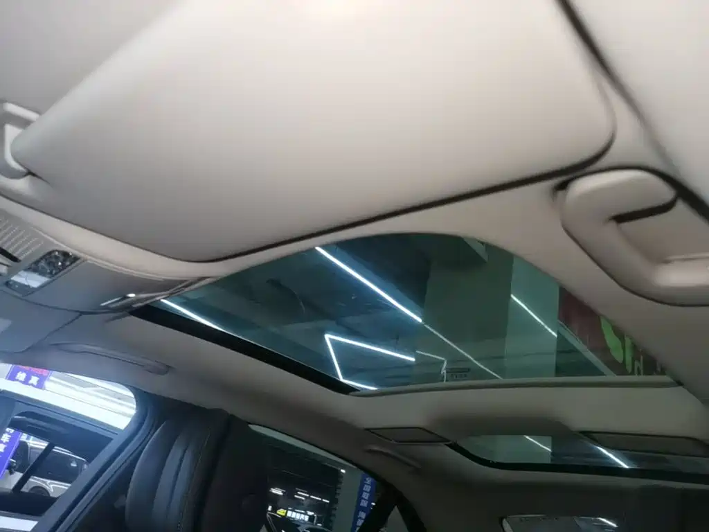 Mercedes-Benz C-Class — миниатюра 18