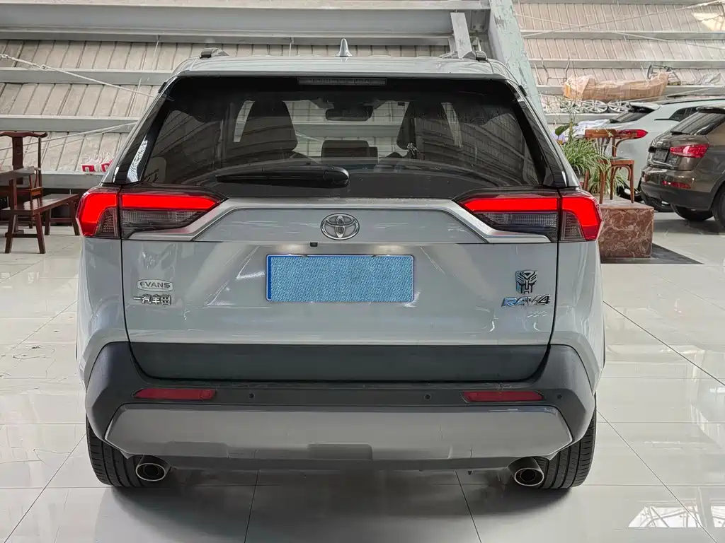 Toyota RAV4 2020 2.0L CVT Luxury