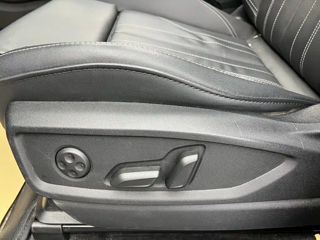 Audi Q5L — миниатюра 29