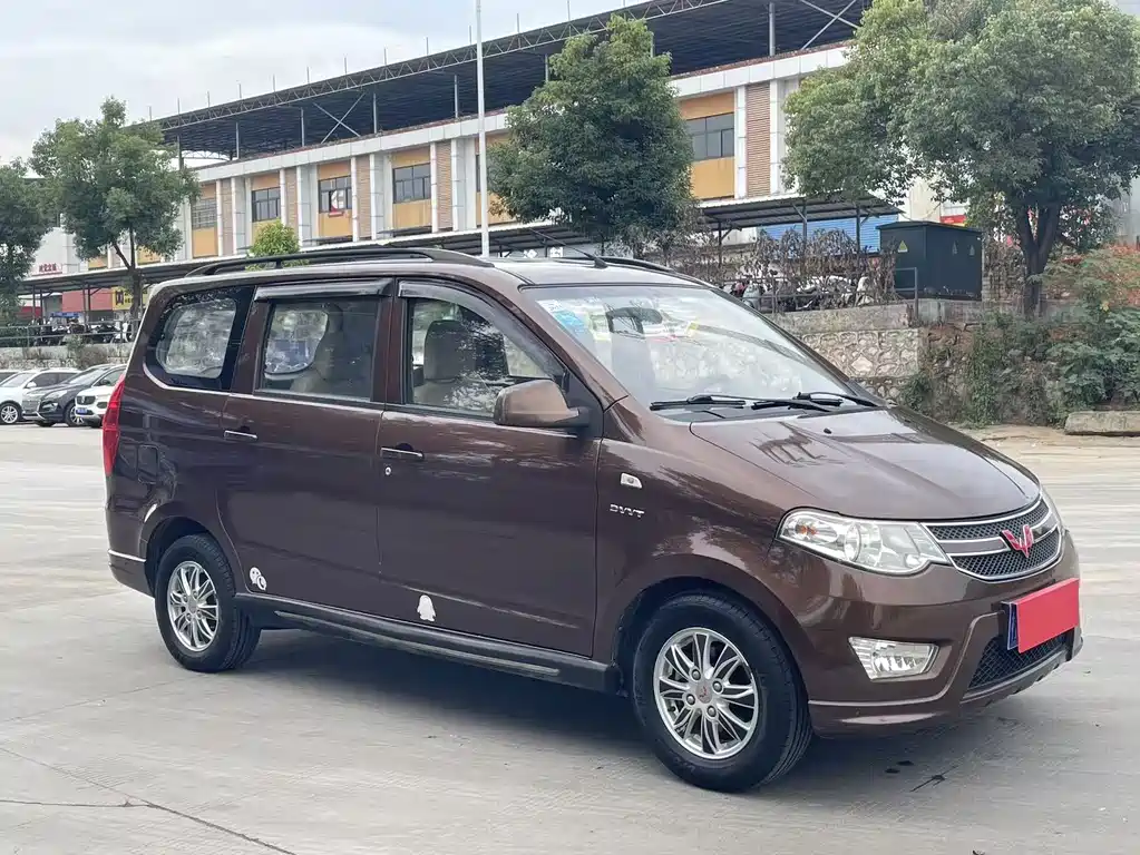 Wuling Hongguang — миниатюра 3
