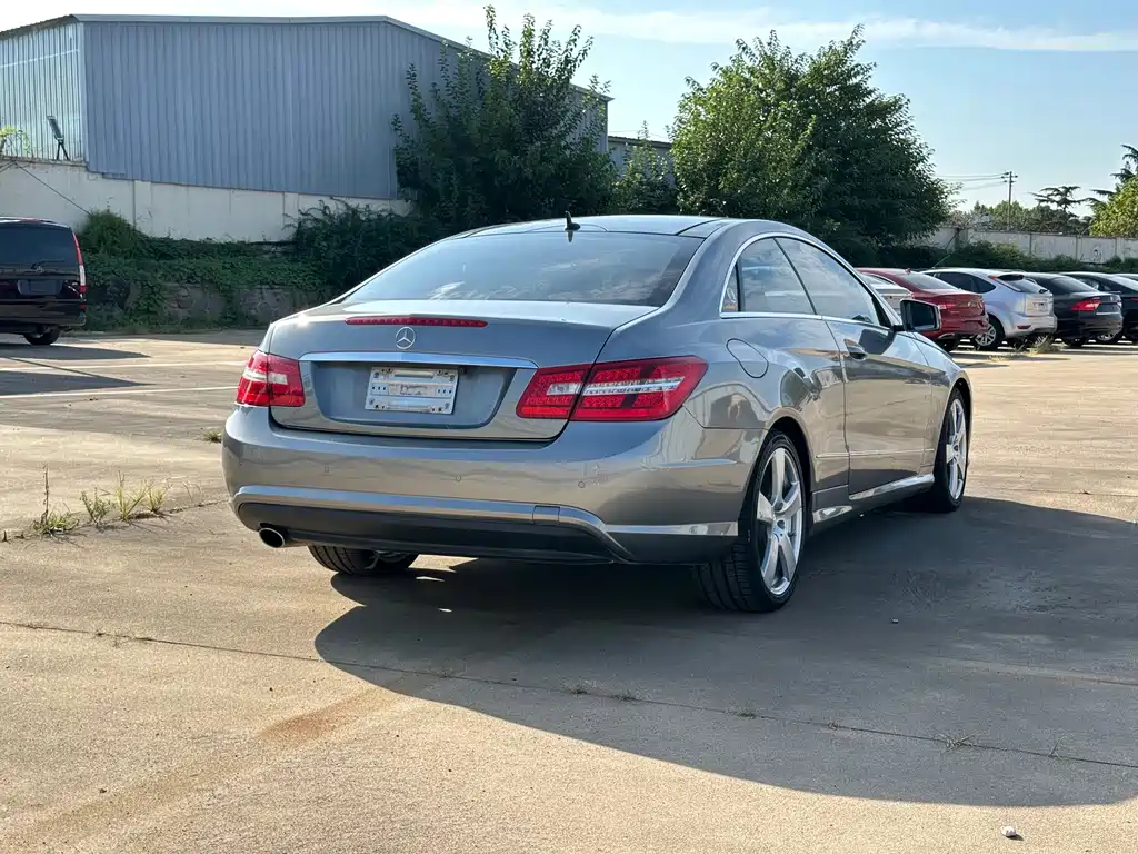 Mercedes-Benz E-Class (Import) — миниатюра 9