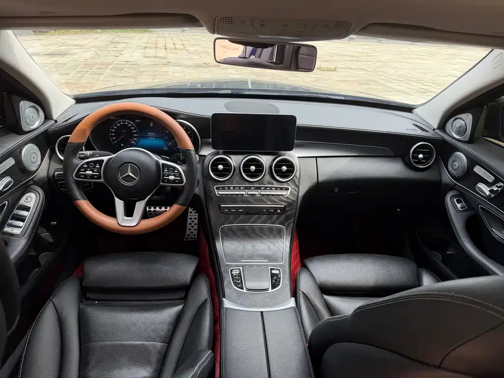 Mercedes-Benz C-Class — миниатюра 8