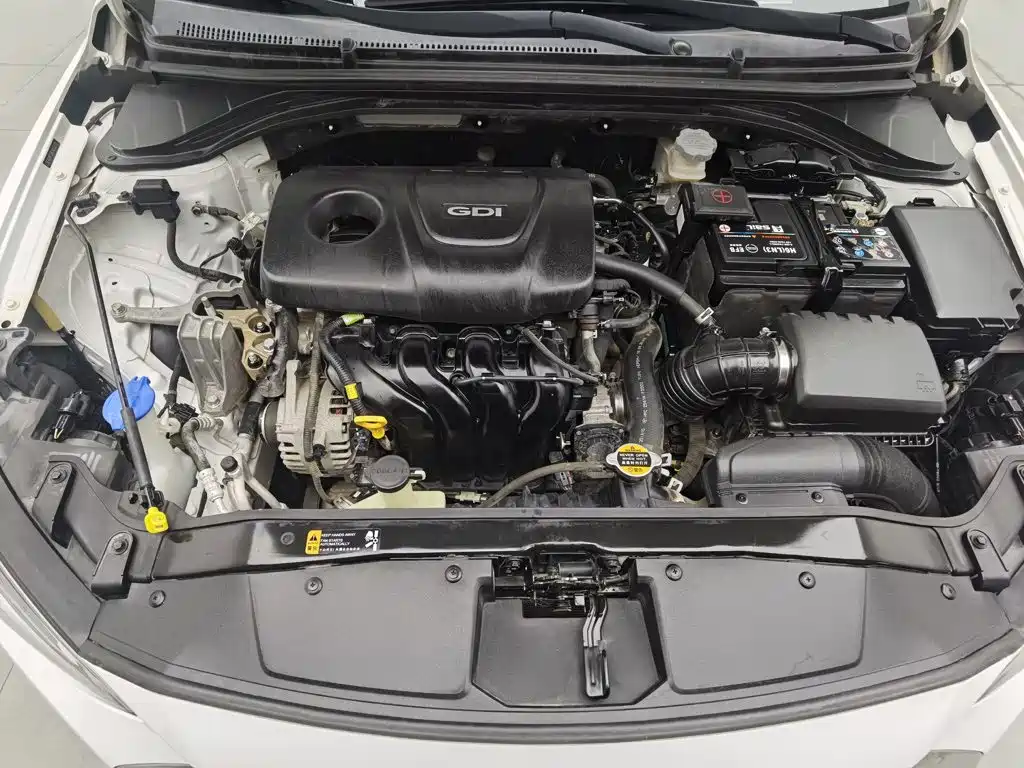Hyundai Elantra — миниатюра 6