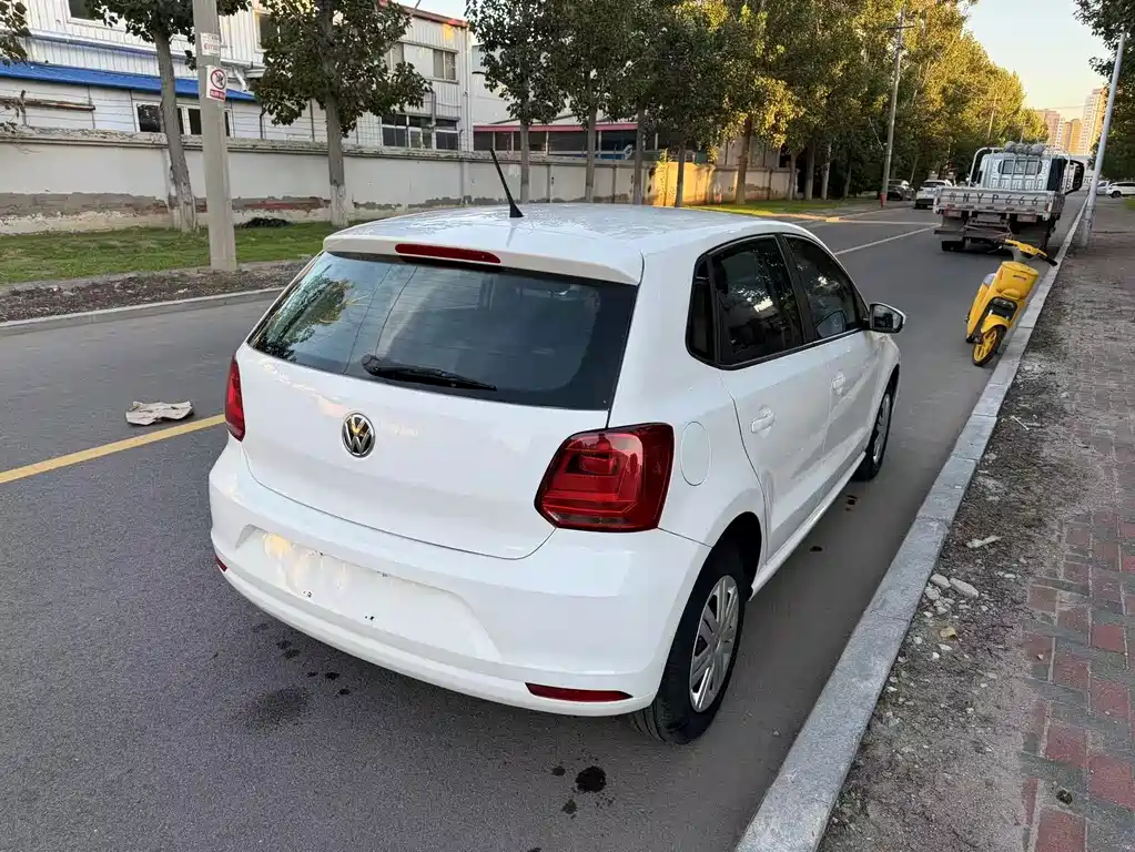 Volkswagen Polo — миниатюра 5
