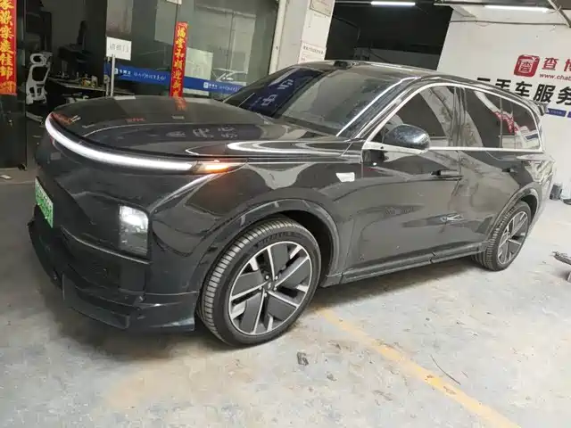 Li Auto IDEAL L9 2025