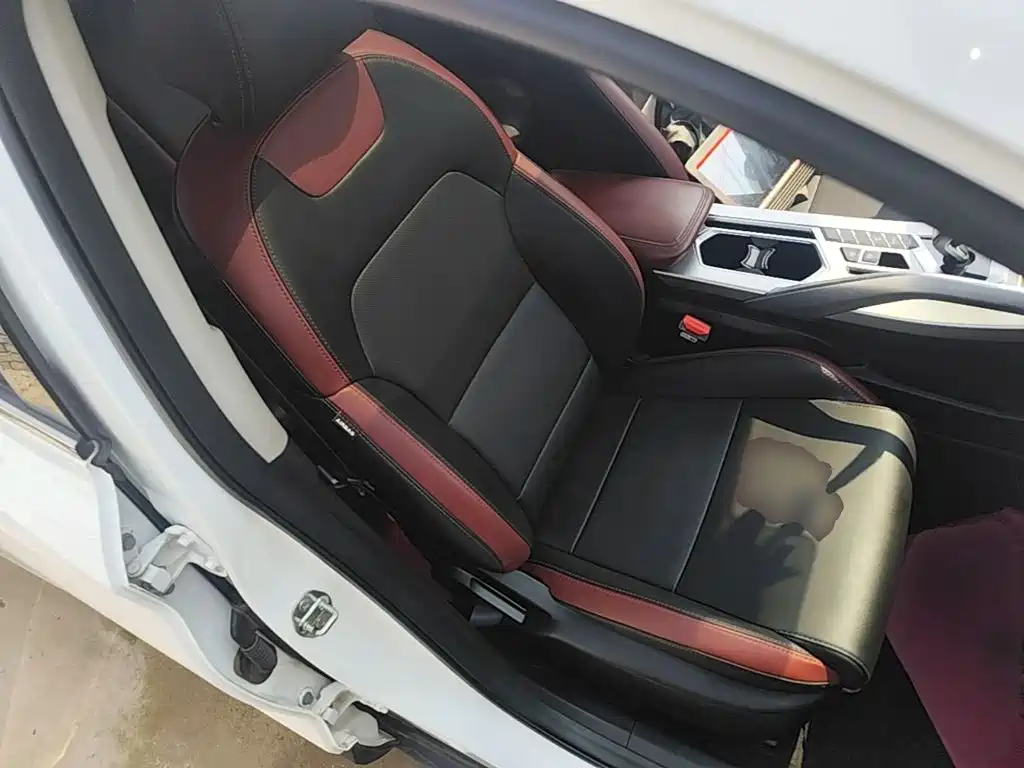 Geely Binyue — миниатюра 25