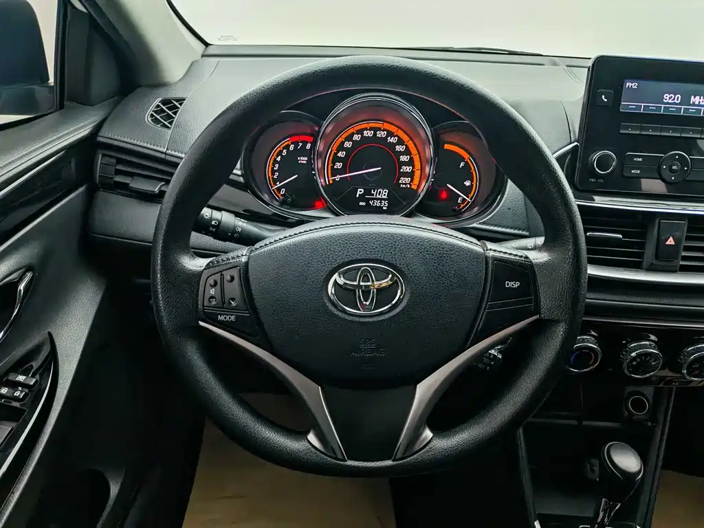 TOYOTA YARIS L ZHIXUAN