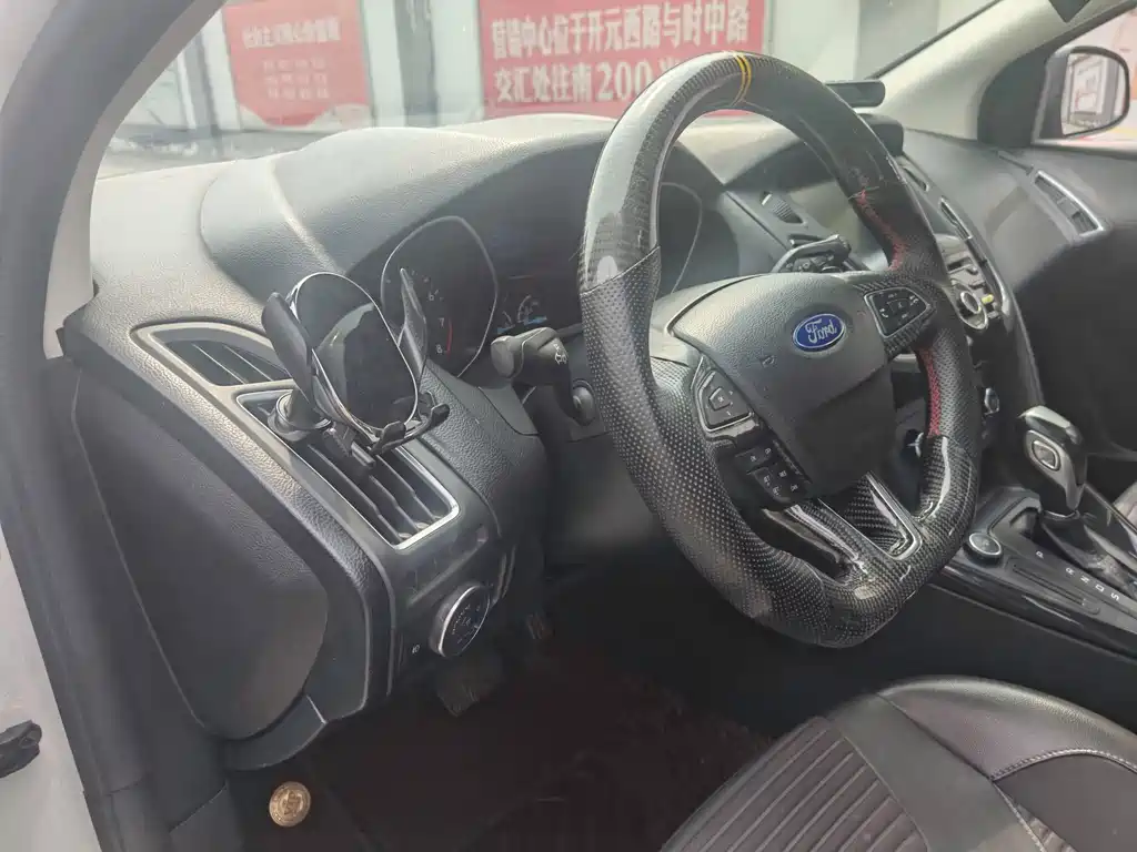 Ford Focus — миниатюра 10