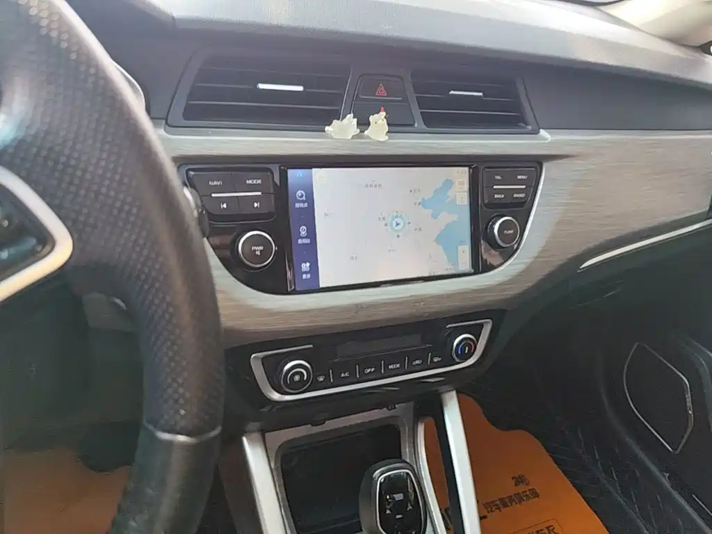 Geely Vision X3 — миниатюра 13