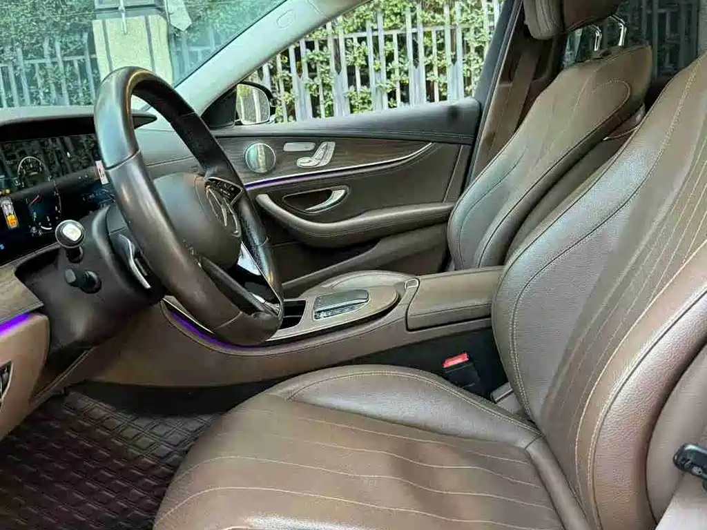 MERCEDES-BENZ E CLASS