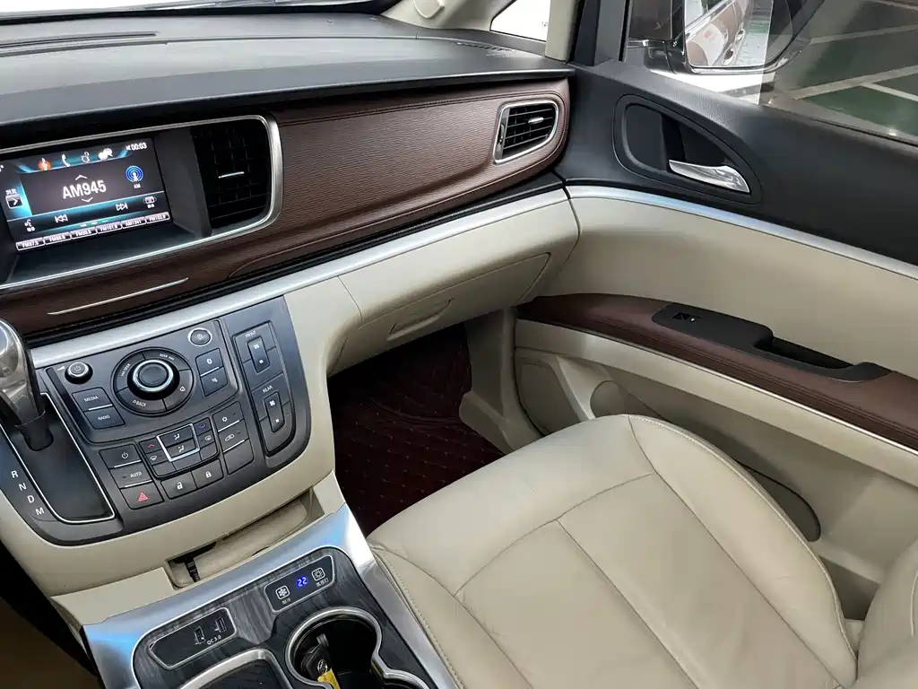 Buick GL8 — миниатюра 18