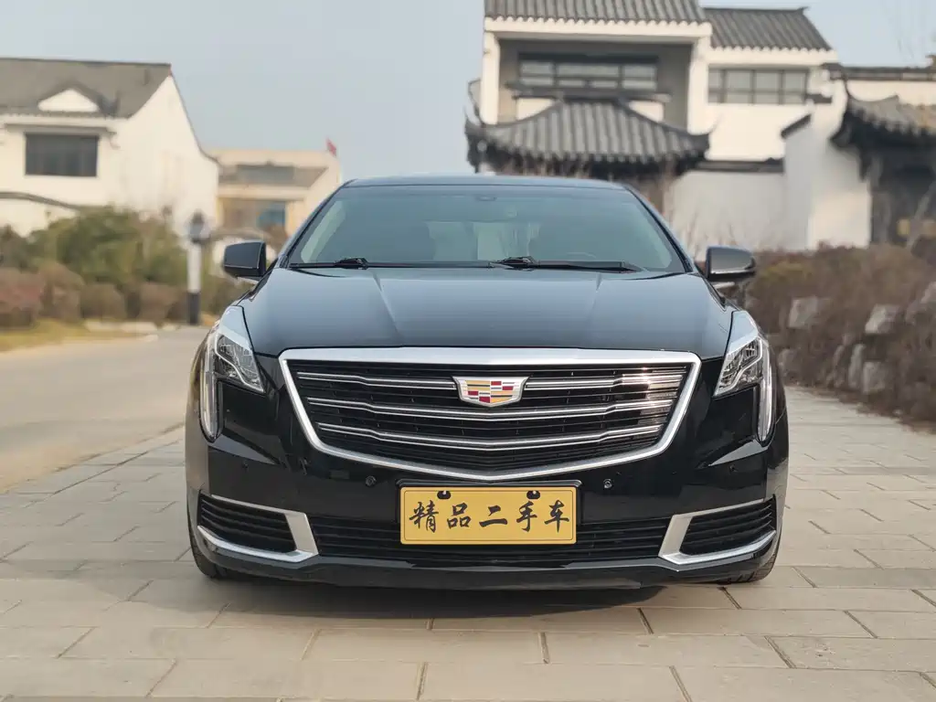 CADILLAC XTS
