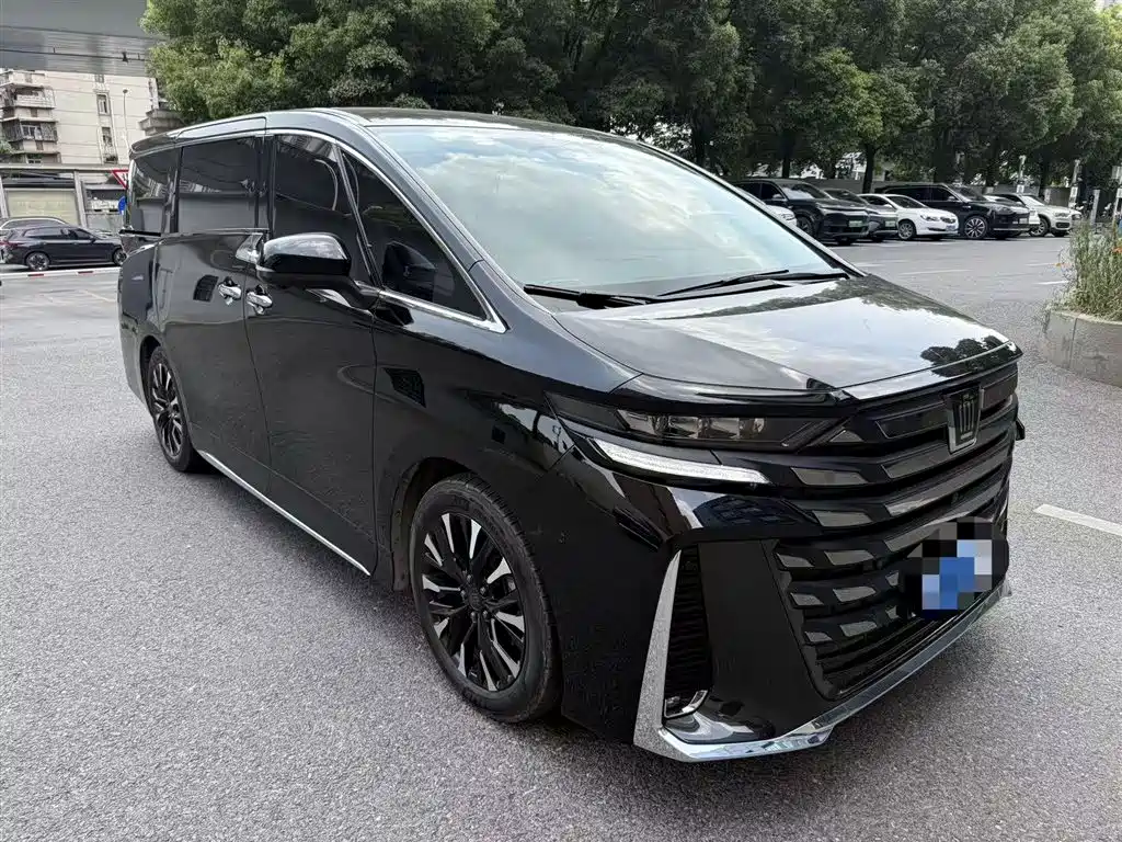 Toyota Vellfire 2024 2.5L